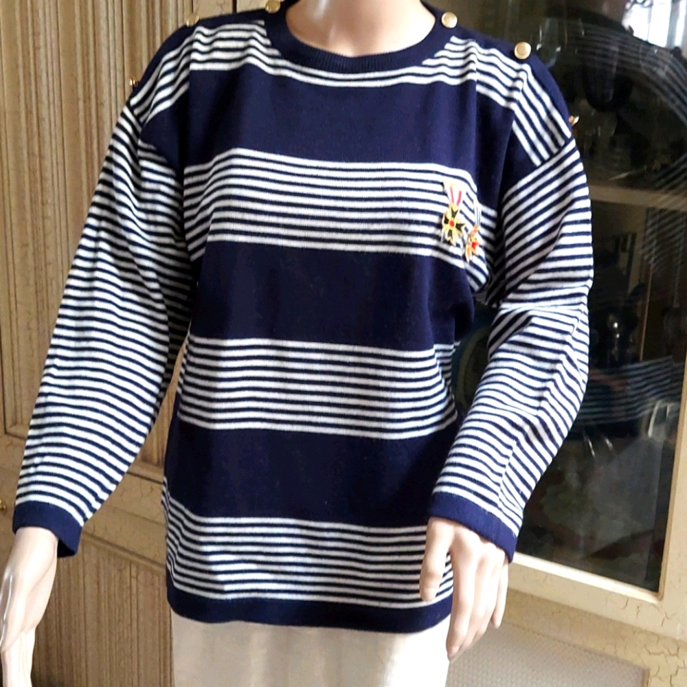 Vintage Sweater Bee 🐝